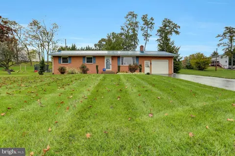 9999 Mccreary Rd, Shippensburg, PA 17257