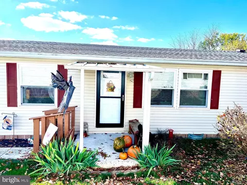 118 Coquina Sands Dr, Waynesboro, PA 17268