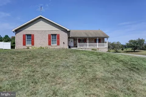 1415 Brechbill Rd, Chambersburg, PA 17202