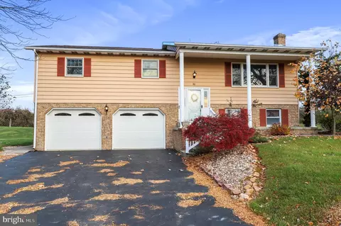 20 Obsidian Dr, Chambersburg, PA 17201