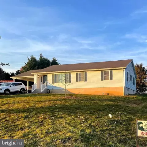 3508 Brook St, Greencastle, PA 17225