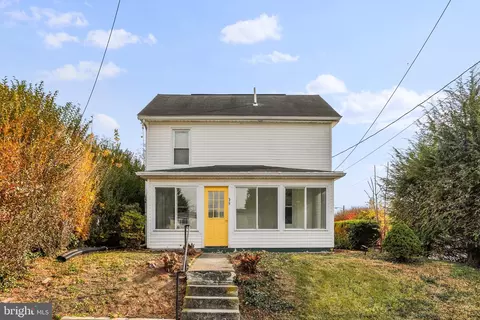 315 Park St, Waynesboro, PA 17268