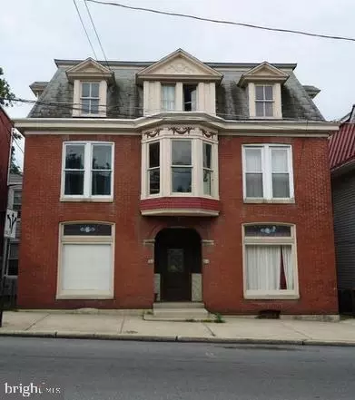 212-214 W Main St, Waynesboro, PA 17268