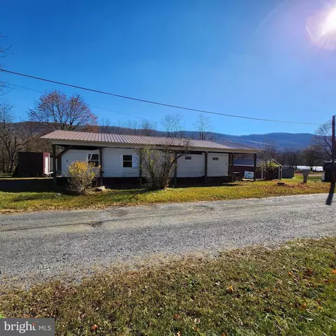 10966 Chestnut Ave, Fannettsburg, PA 17221