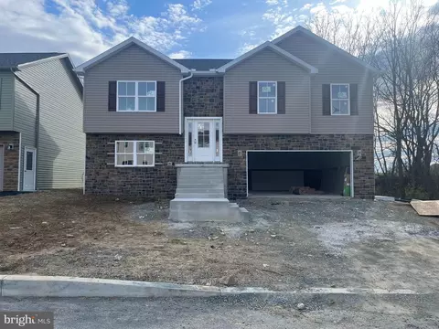 358 Grandview Ave, Waynesboro, PA 17268