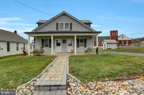 967 Coldspring Rd, Fayetteville, PA 17222