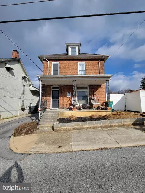 25 W Second St, Waynesboro, PA 17268