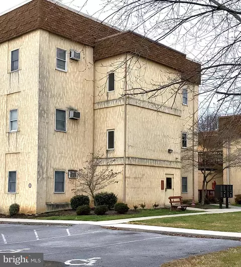 258 W Second St, Waynesboro, PA 17268