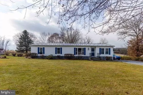 4443 Mckenrick Dr, Chambersburg, PA 17201