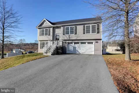 12403 N North Welty Rd, Waynesboro, PA 17268