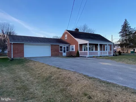 2086 Lincoln Way East E, Chambersburg, PA 17202