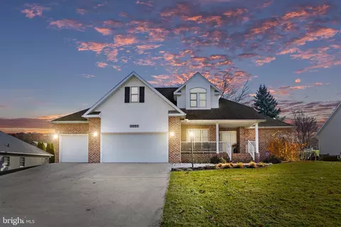 7057 Augusta National, Fayetteville, PA 17222