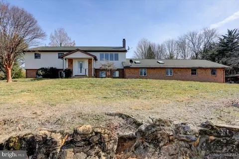 8690 Rice Rd, Shippensburg, PA 17257