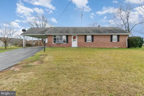 3830 Buchanan Trail West W, Greencastle, PA 17225