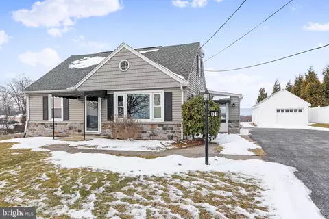 331 Shatzer Orchard Rd, Chambersburg, PA 17202