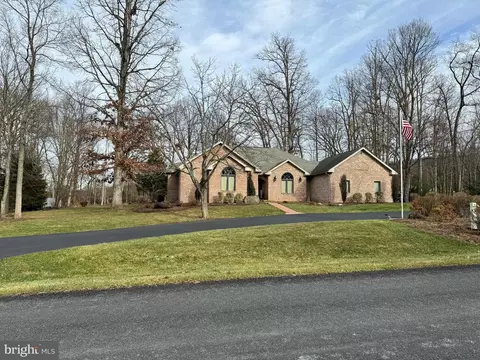 11515 Brookdale Dr, Waynesboro, PA 17268