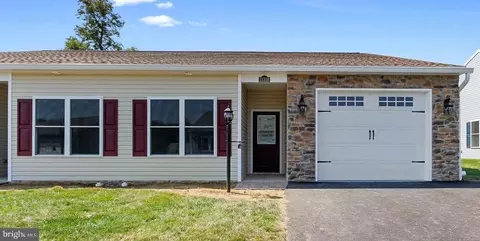 11318 Gulf Dr, Waynesboro, PA 17268