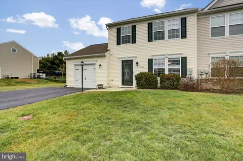 3037 Sundown Dr #46, Chambersburg, PA 17202