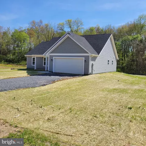 12418 Main St, Fort Loudon, PA 17224