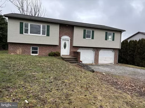 511 N Morris St, Shippensburg, PA 17257