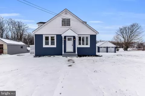 1003 Paper Mill Rd, Chambersburg, PA 17202
