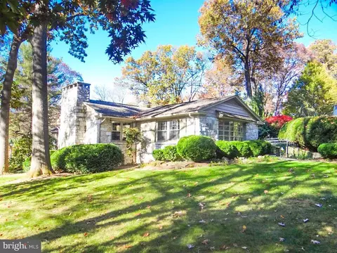 102 Woodland Way, Chambersburg, PA 17202