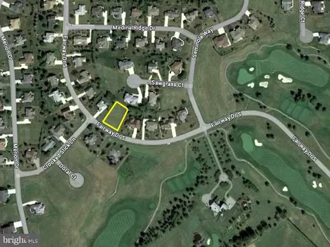 7165 Fairway Dr S, Fayetteville, PA 17222