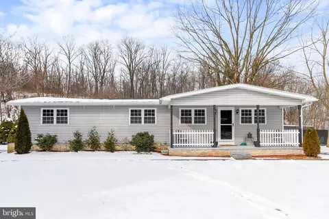 9803 Olde Scotland Rd, Shippensburg, PA 17257