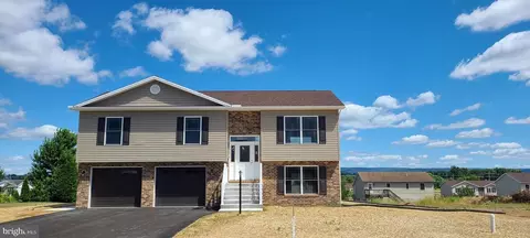 249 Grove Dr, Shippensburg, PA 17257