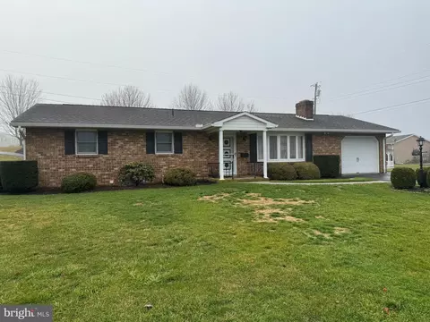 348 Laurel Ln, Waynesboro, PA 17268