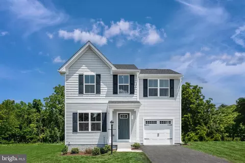 400 Diopside Dr, Chambersburg, PA 17202
