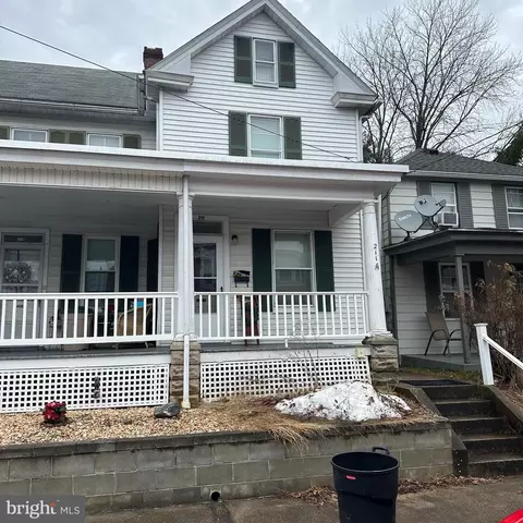 211 W Fourth St, Waynesboro, PA 17268