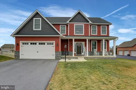 279 Kolpark Dr, Chambersburg, PA 17202