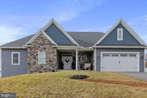 11811 Melrose Ave, Greencastle, PA 17225
