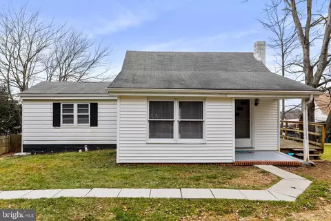 6075 Furnace Rd, Waynesboro, PA 17268