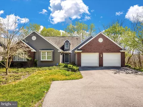 8383 Morningstar Ln #1, Waynesboro, PA 17268