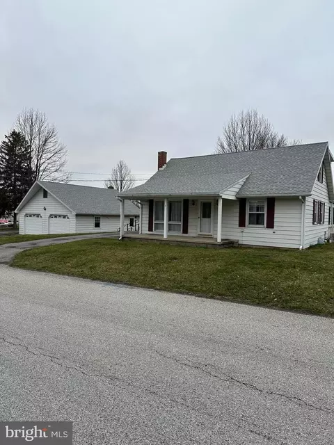 5 Reynolds Ave, Mont Alto, PA 17237