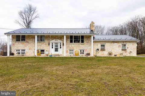 1355 Stanley Avenue Ext, Chambersburg, PA 17202