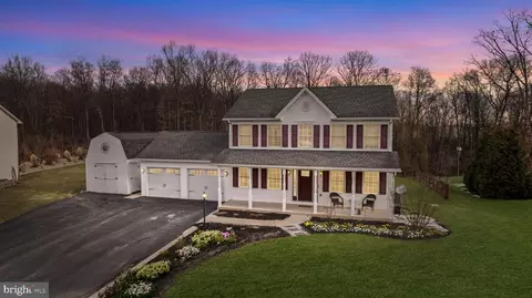 1737 Raven Dr, Chambersburg, PA 17202