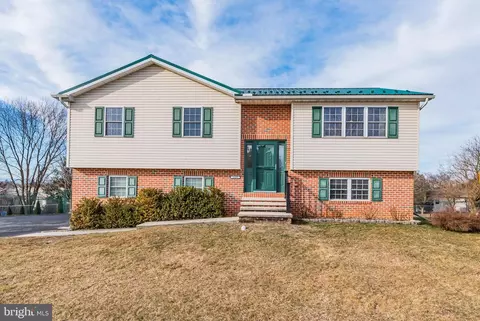 10483 Mapleton Rd, Shippensburg, PA 17257