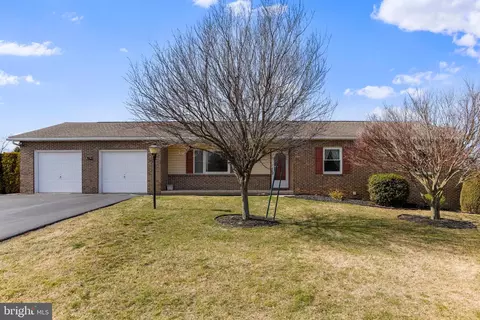 11631 N Landis Ave, Waynesboro, PA 17268