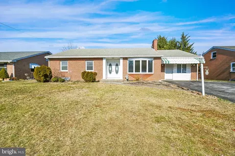 1845 Lincoln Way East E, Chambersburg, PA 17202