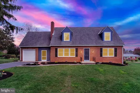 833 Mountain View Rd, Waynesboro, PA 17268