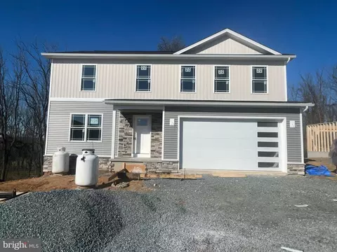 426 Frick Ave, Waynesboro, PA 17268