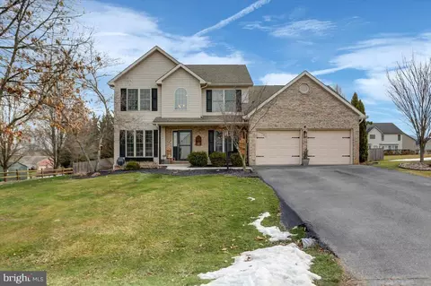 18 N Strawberry Hill Dr #34, Fayetteville, PA 17222