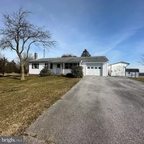 2596 Warm Spring Rd, Chambersburg, PA 17202