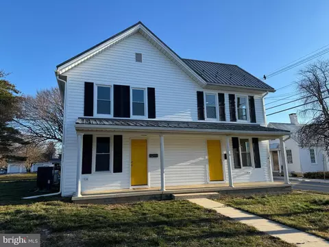 162 E Madison St, Greencastle, PA 17225