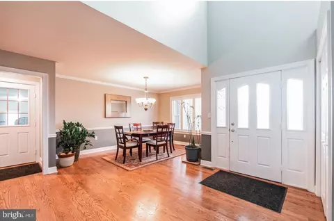 3527 Fox Hill Dr #103, Chambersburg, PA 17202