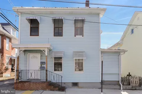 21 S Franklin St, Waynesboro, PA 17268
