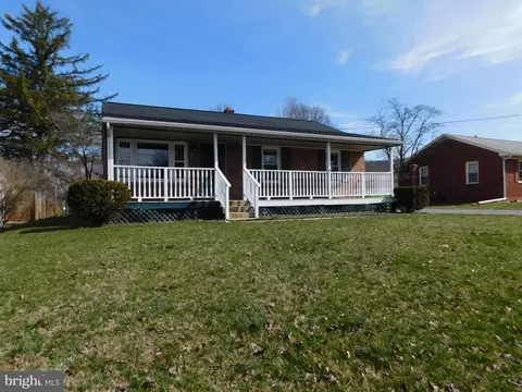 11 Reynolds Ave, Mont Alto, PA 17237